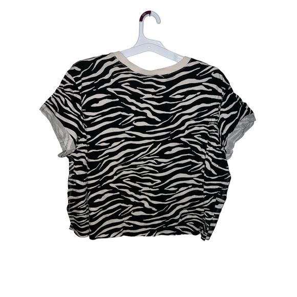 Woman’s Wild Fable T-Shirt Zebra Print sizes small thru XXl available - Picture 2 of 4